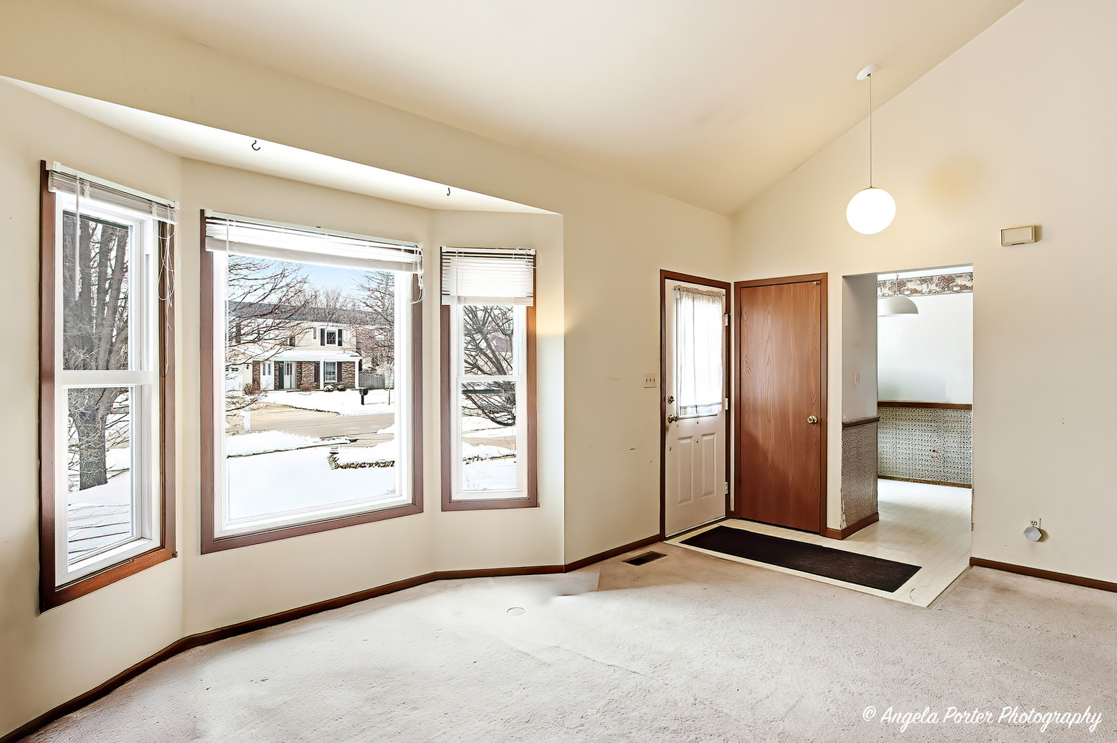 4704 Hartland Trail, McHenry, IL 60050