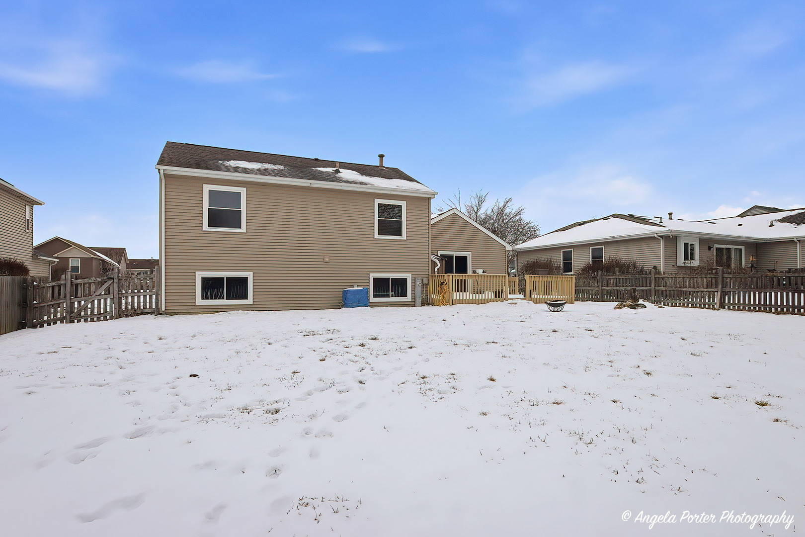 4704 Hartland Trail, McHenry, IL 60050