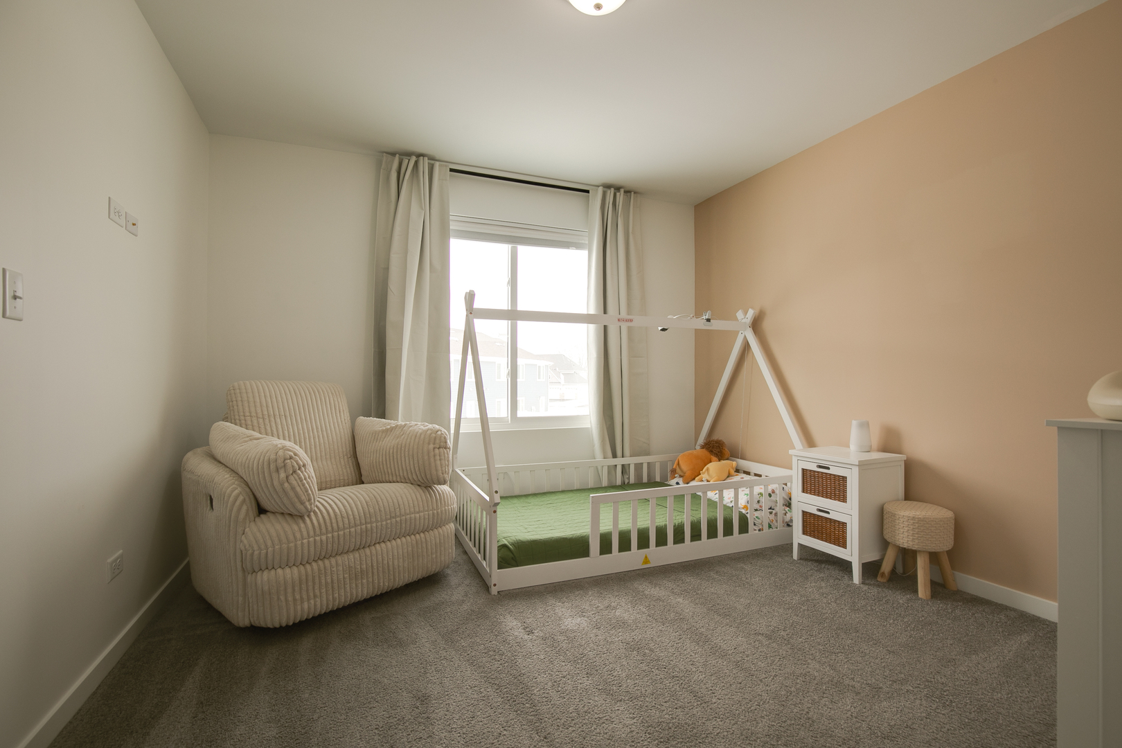 1021 Gillespie Lane, Yorkville, IL 60560