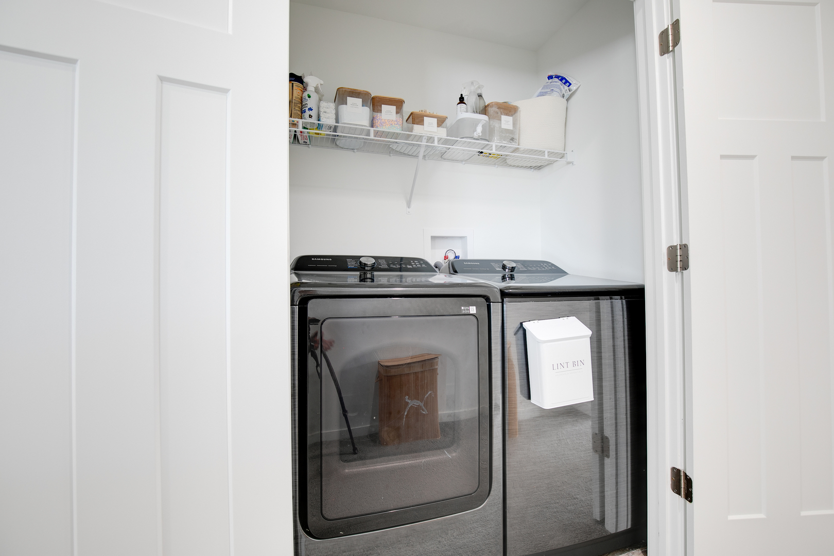 1021 Gillespie Lane, Yorkville, IL 60560