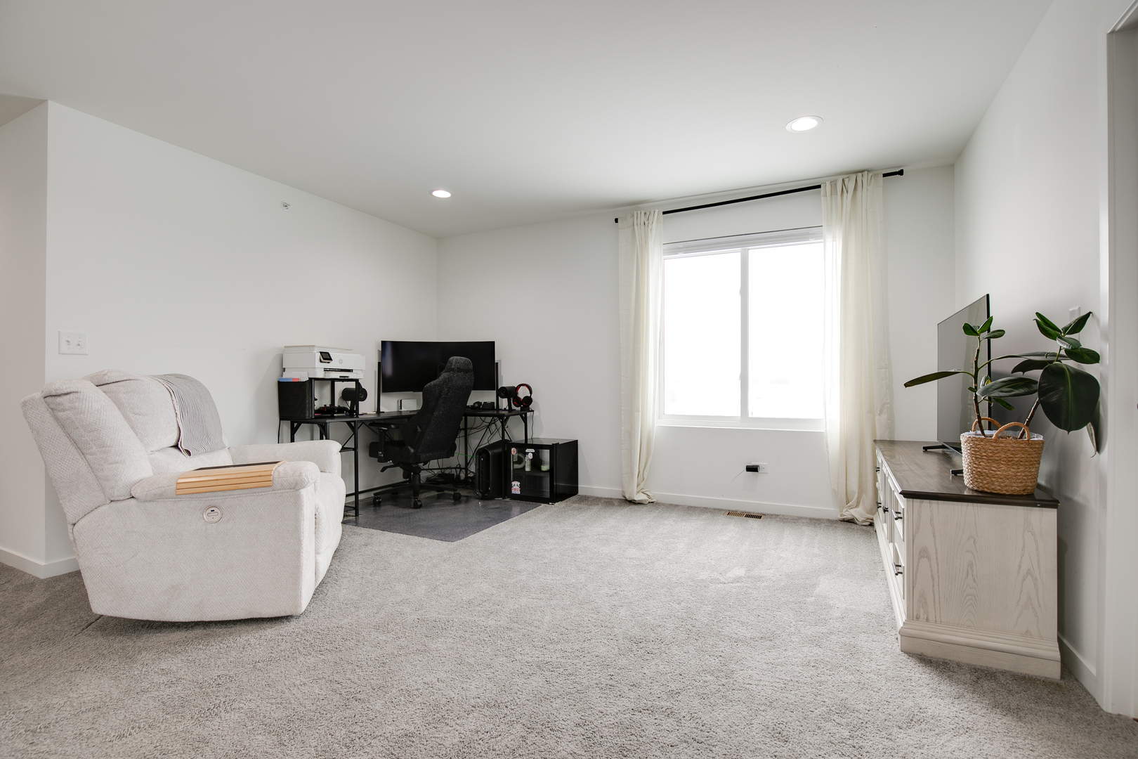 1021 Gillespie Lane, Yorkville, IL 60560