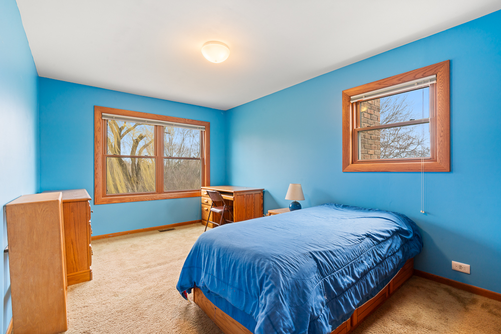 1602 Brittany Lane, Long Grove, IL 60047