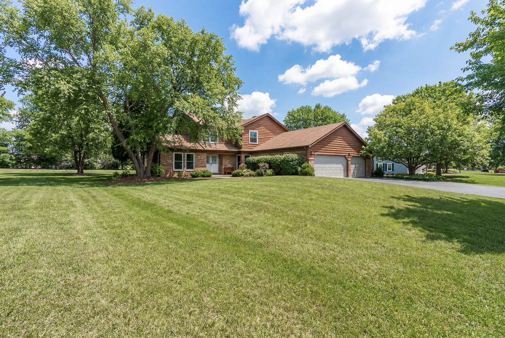 1602 Brittany Lane, Long Grove, IL 60047