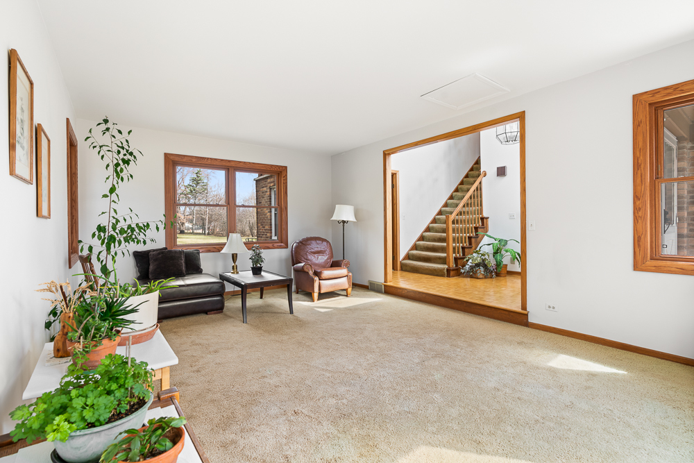 1602 Brittany Lane, Long Grove, IL 60047