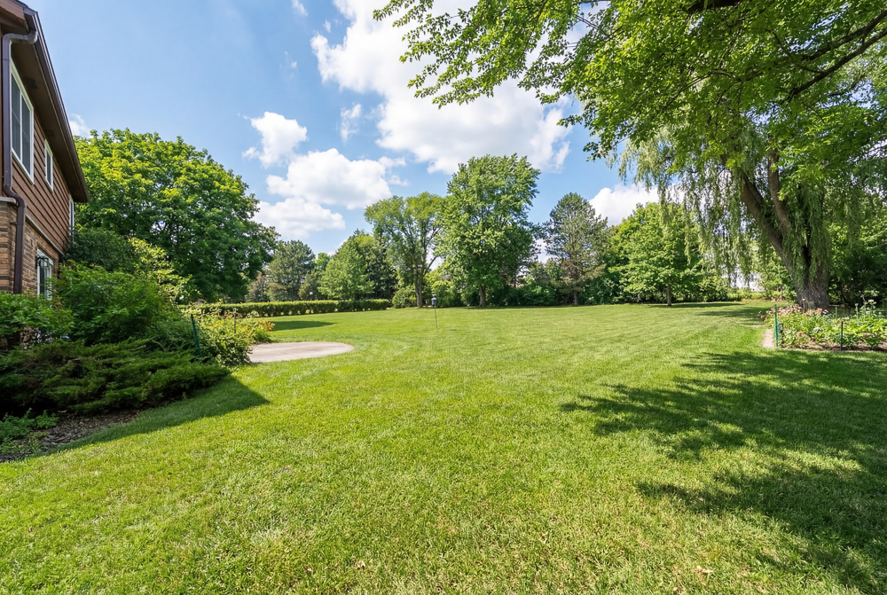 1602 Brittany Lane, Long Grove, IL 60047