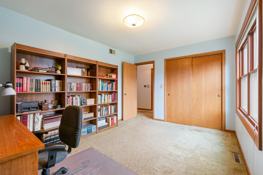 1602 Brittany Lane, Long Grove, IL 60047