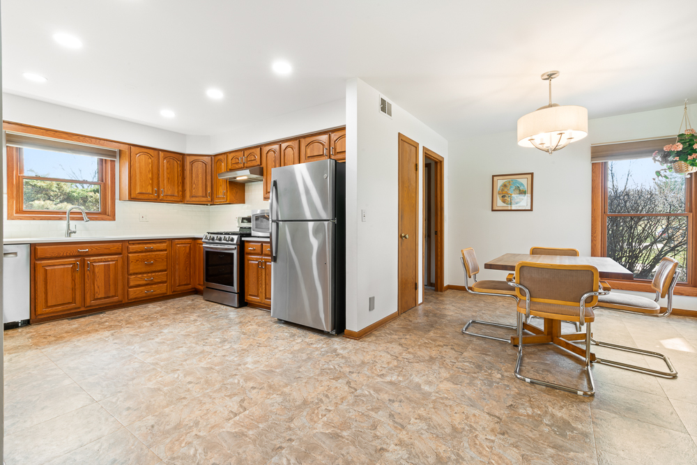 1602 Brittany Lane, Long Grove, IL 60047