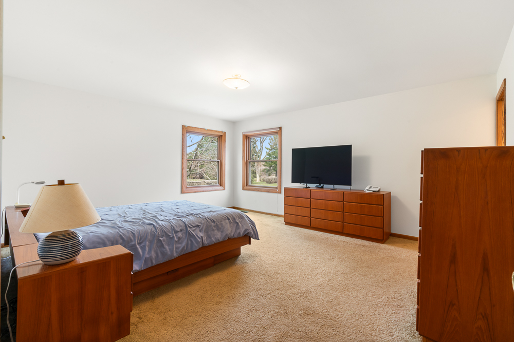 1602 Brittany Lane, Long Grove, IL 60047