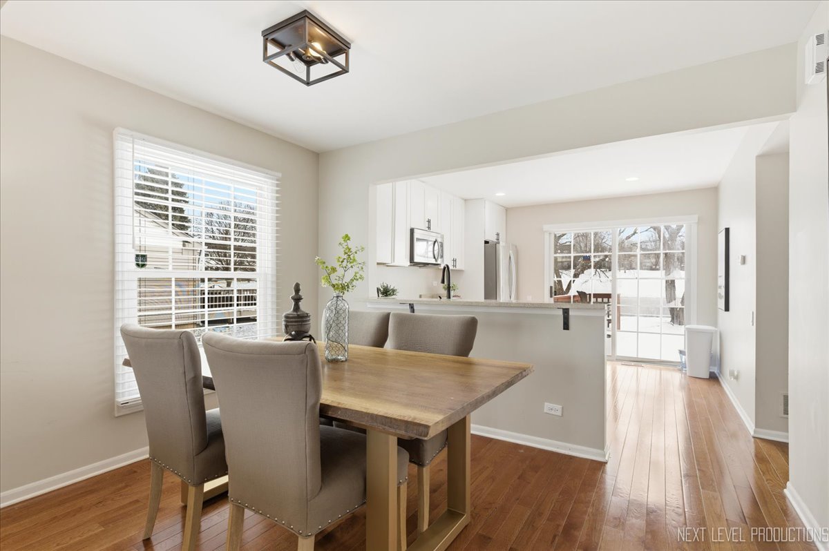 1710 Coach Drive, Naperville, IL 60565