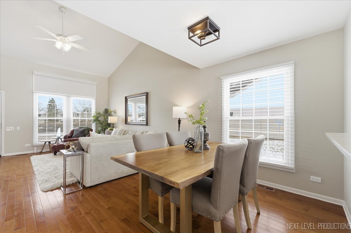 1710 Coach Drive, Naperville, IL 60565