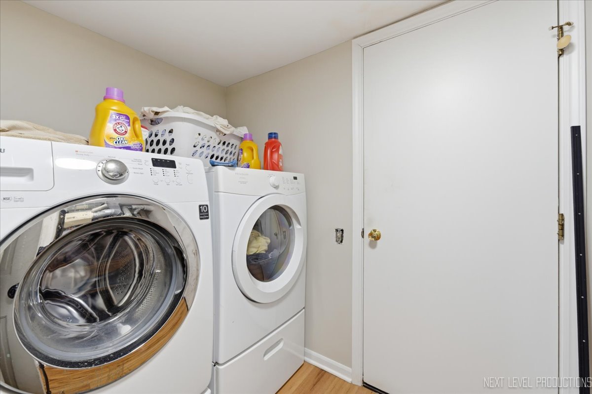 1710 Coach Drive, Naperville, IL 60565