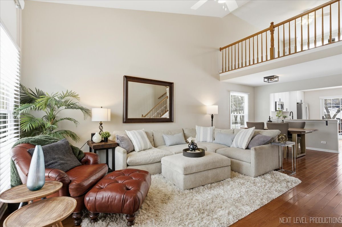 1710 Coach Drive, Naperville, IL 60565