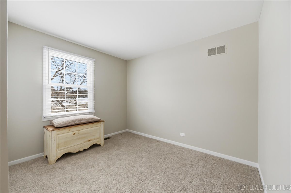 1710 Coach Drive, Naperville, IL 60565