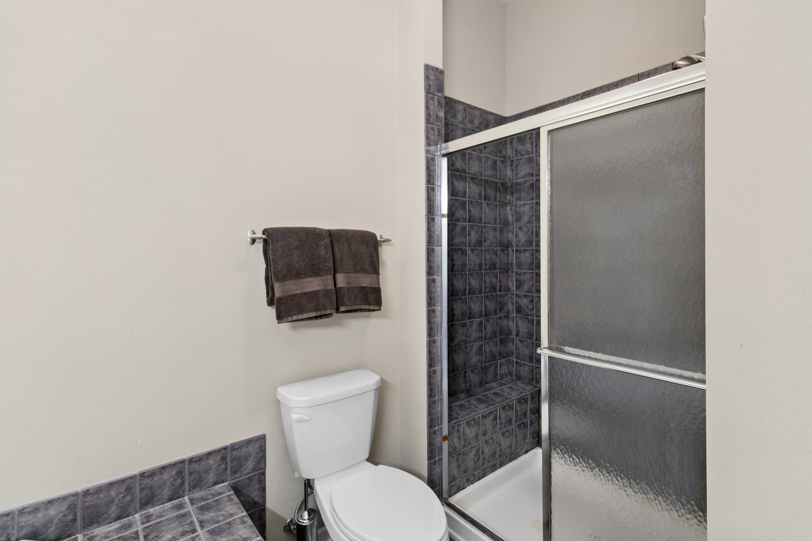 3800 Ashley Court, Rolling Meadows, IL 60008