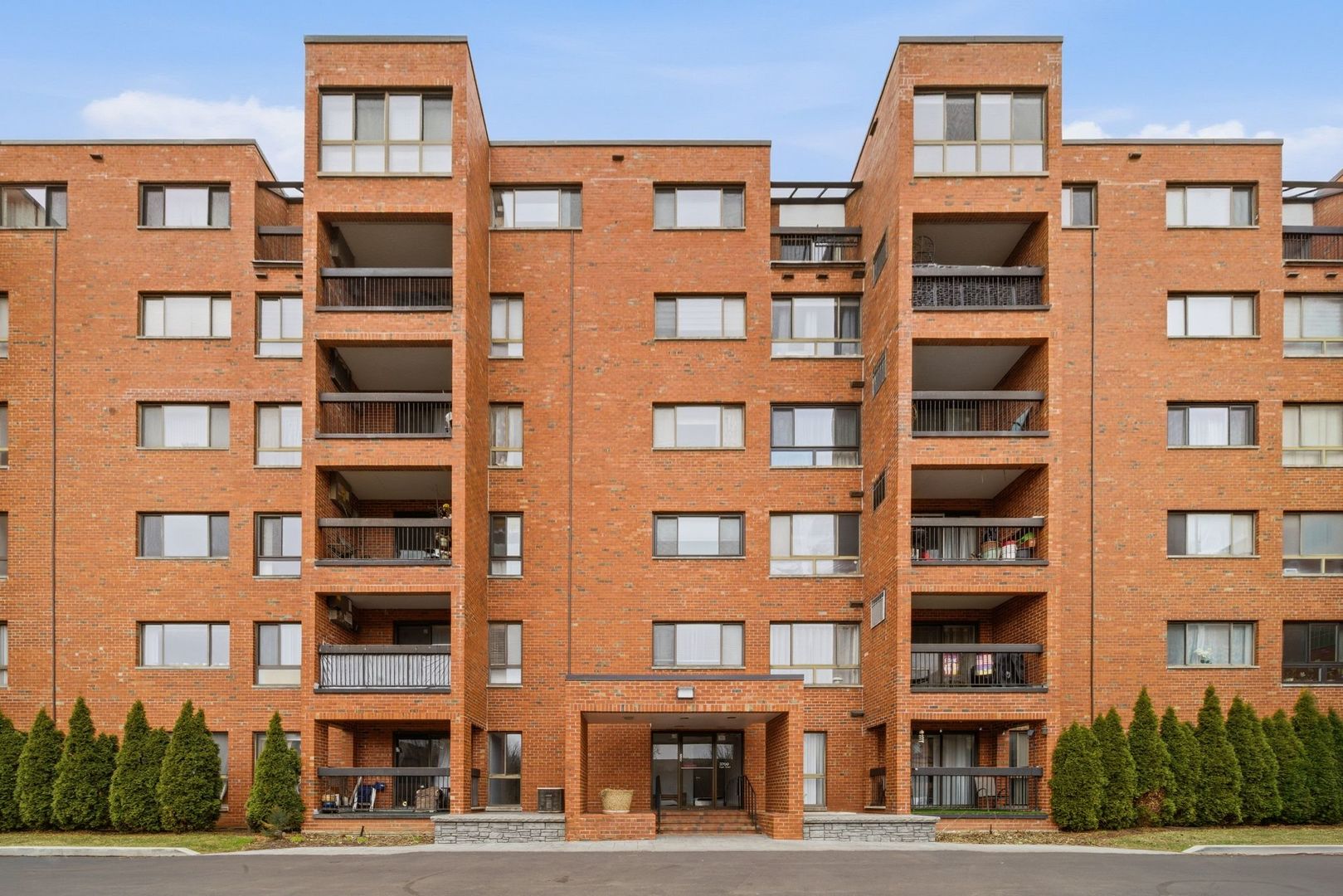 3700 Capri Court #308, Glenview, IL 60025