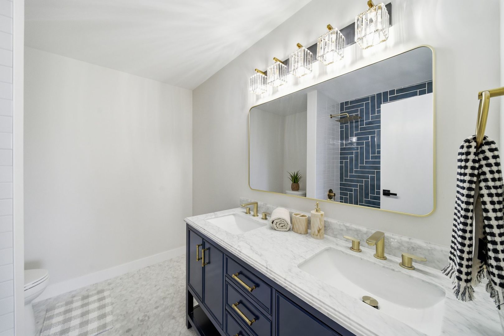 3700 Capri Court #308, Glenview, IL 60025