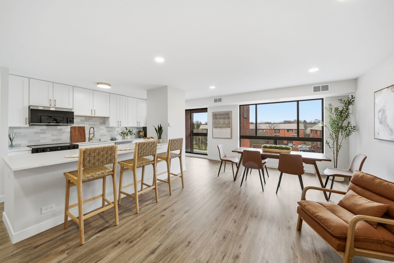 3700 Capri Court #308, Glenview, IL 60025