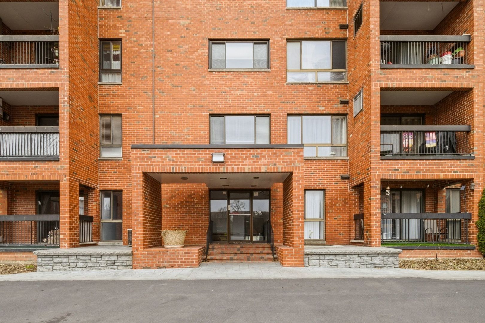 3700 Capri Court #308, Glenview, IL 60025