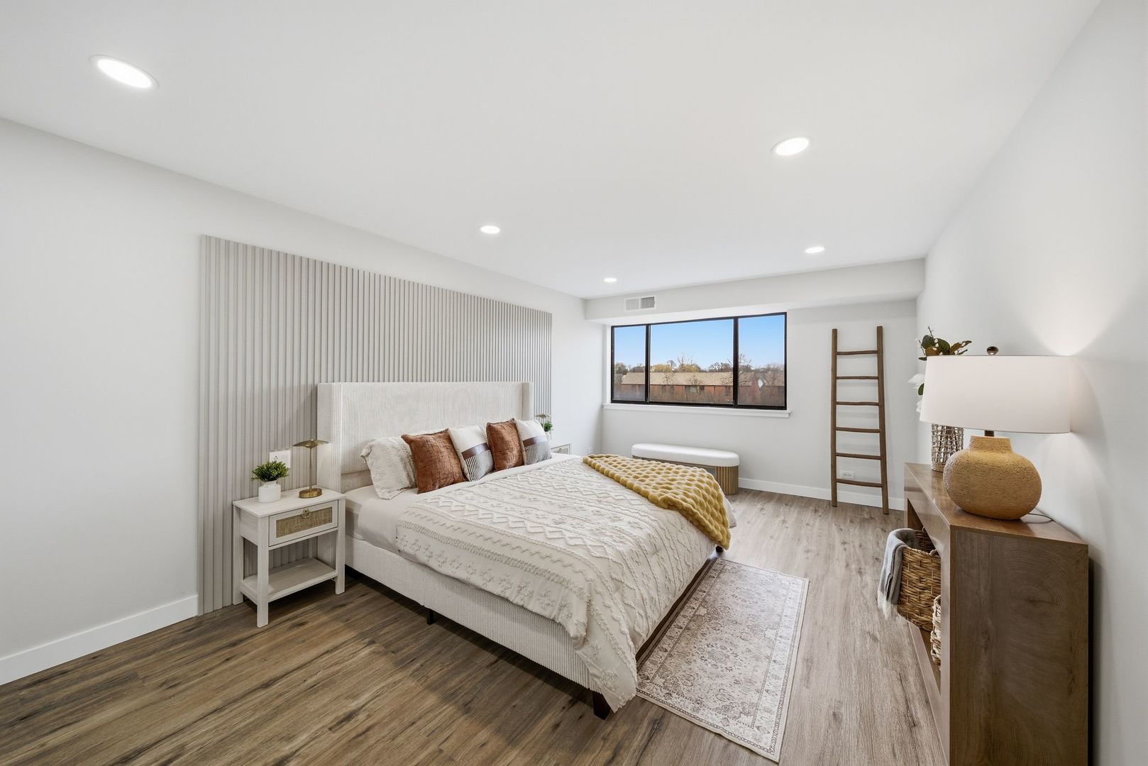 3700 Capri Court #308, Glenview, IL 60025