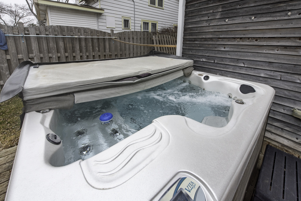 12018 255th Avenue, Trevor, WI 53179