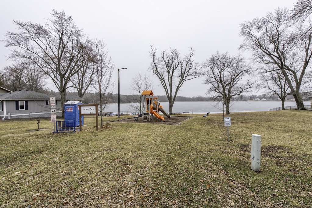 12018 255th Avenue, Trevor, WI 53179