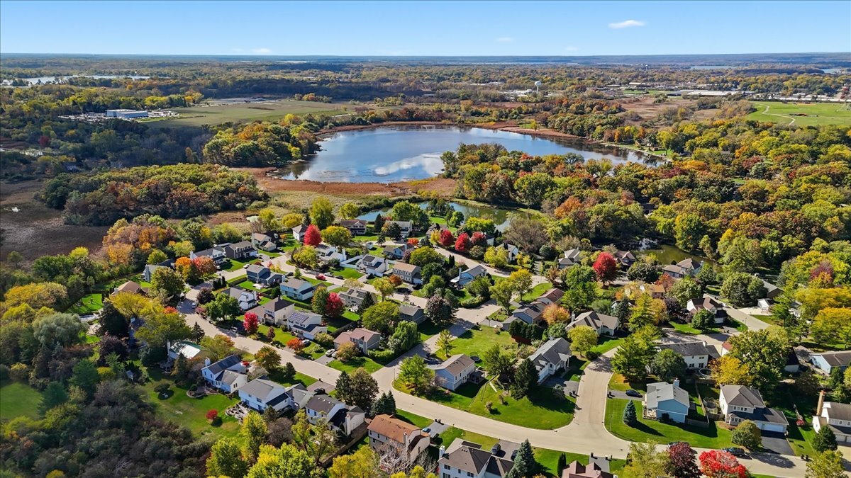 1055 Autumn Drive, Antioch, IL 60002