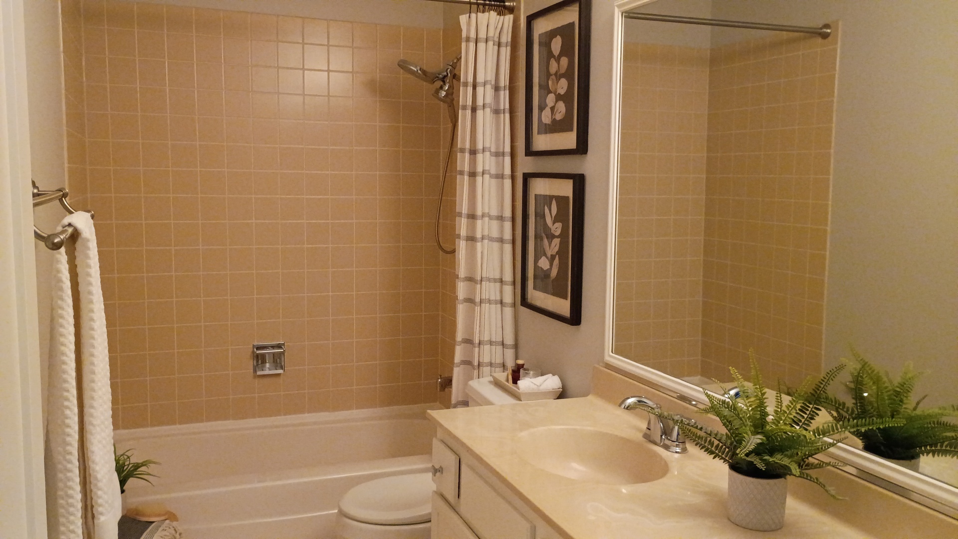 1055 Autumn Drive, Antioch, IL 60002