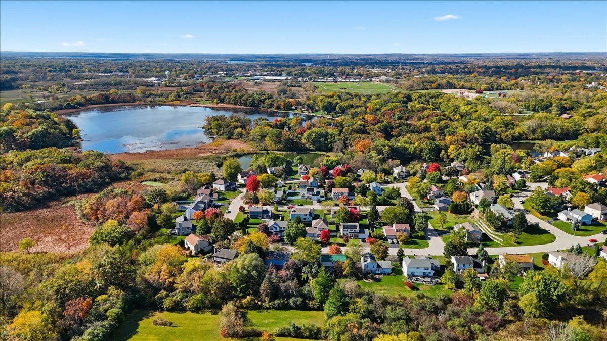 1055 Autumn Drive, Antioch, IL 60002