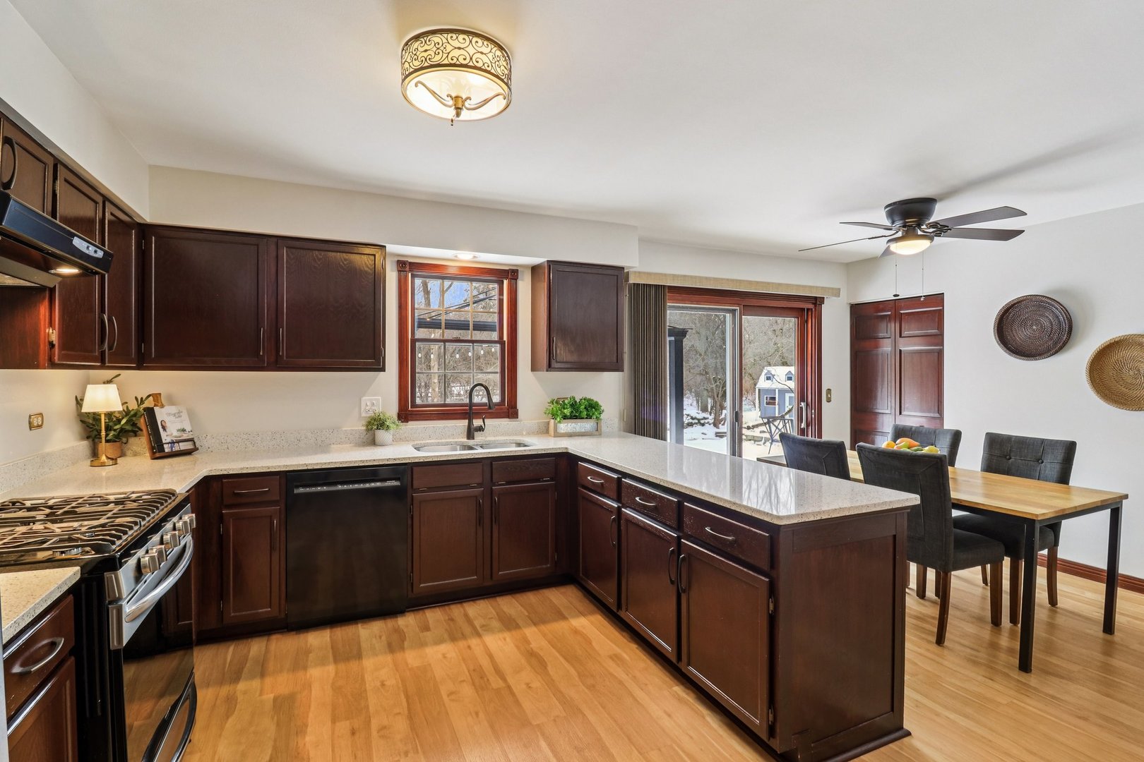 1055 Autumn Drive, Antioch, IL 60002