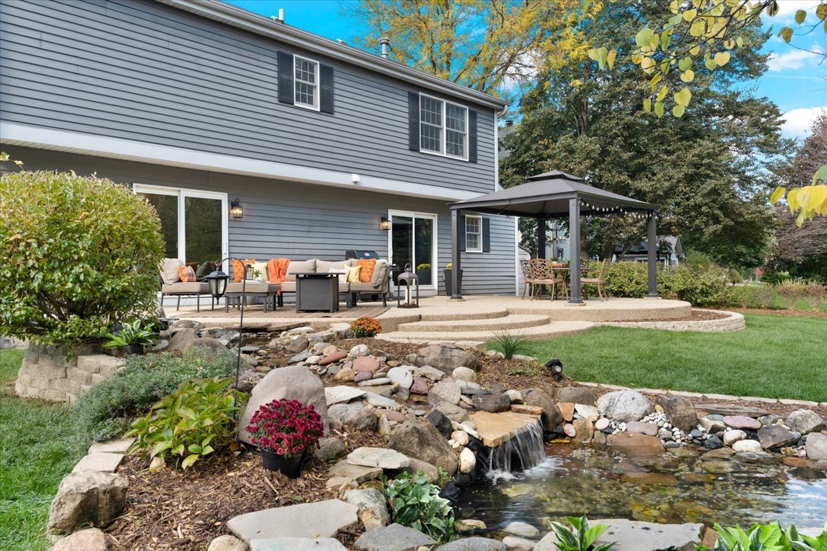 1055 Autumn Drive, Antioch, IL 60002