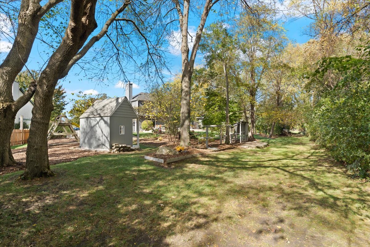 1055 Autumn Drive, Antioch, IL 60002