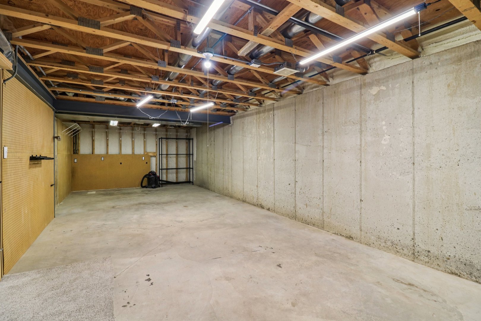 1055 Autumn Drive, Antioch, IL 60002