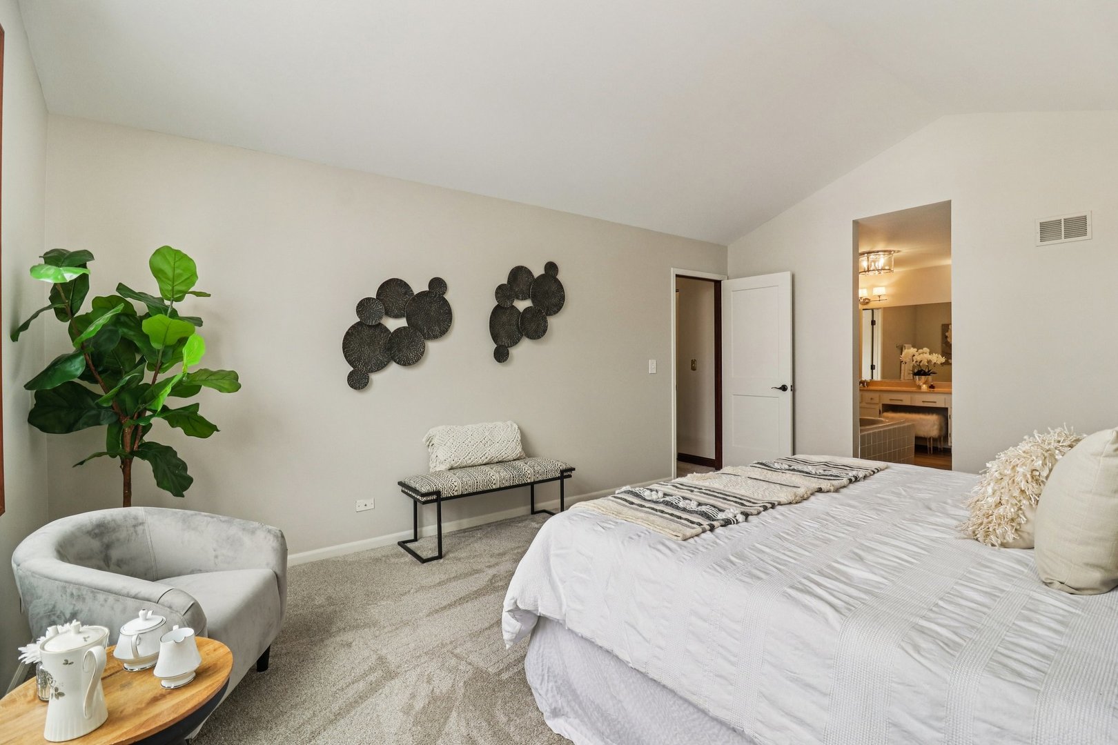 1055 Autumn Drive, Antioch, IL 60002