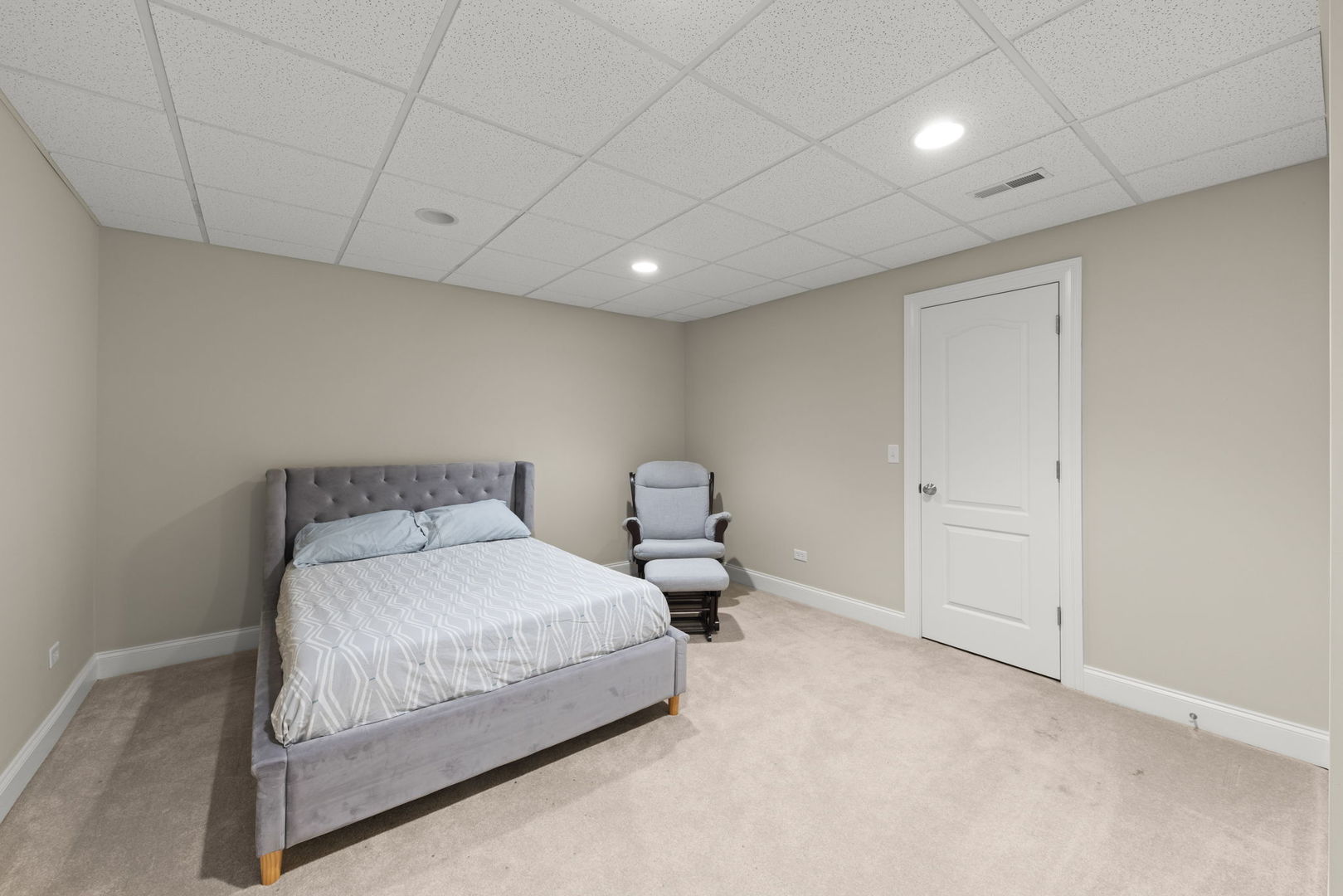 13452 SKYLINE Drive, Plainfield, IL 60585