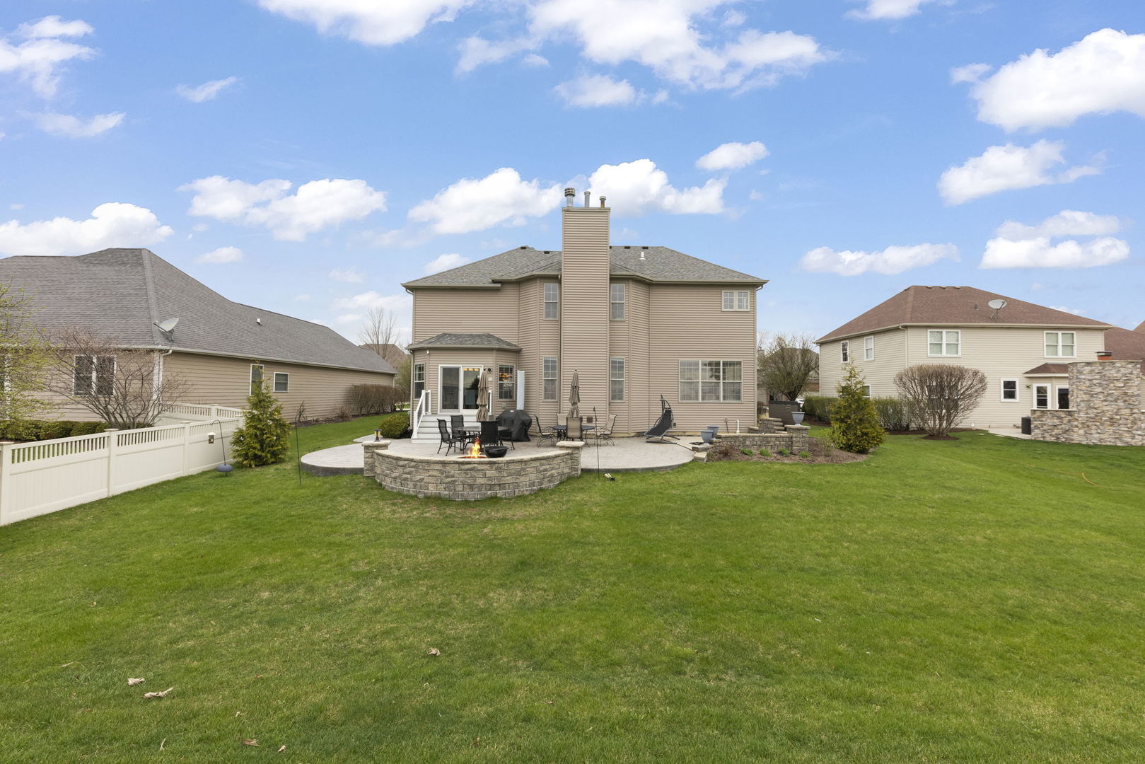 13452 SKYLINE Drive, Plainfield, IL 60585