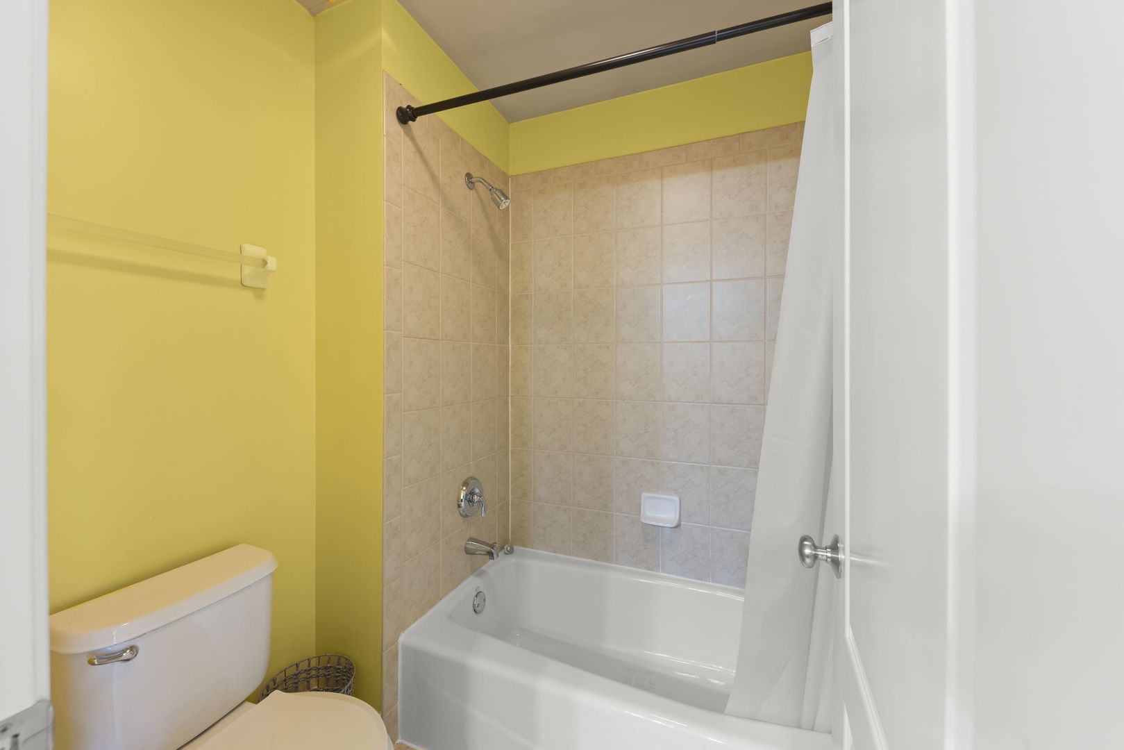 13452 SKYLINE Drive, Plainfield, IL 60585