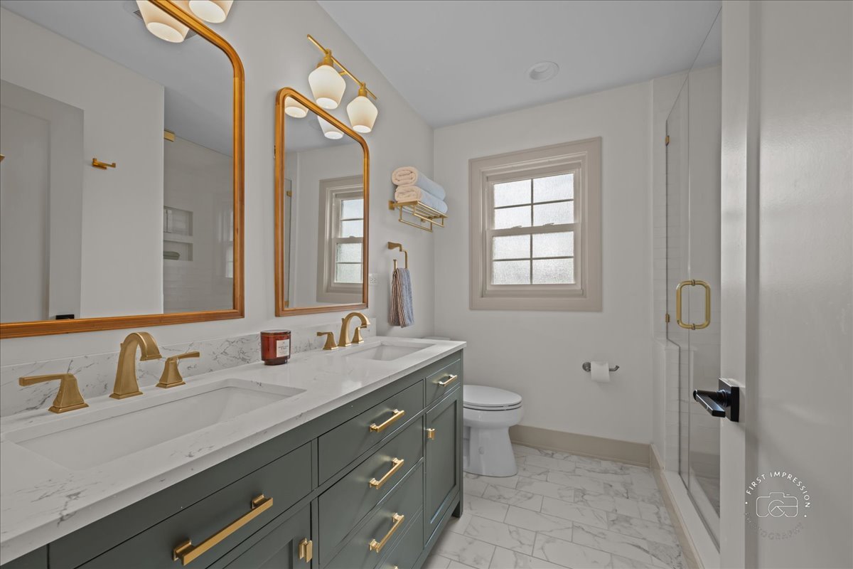 826 S Charles Avenue, Naperville, IL 60540