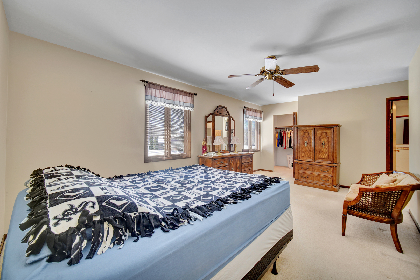 900 Saint Andrews Way, Frankfort, IL 60423