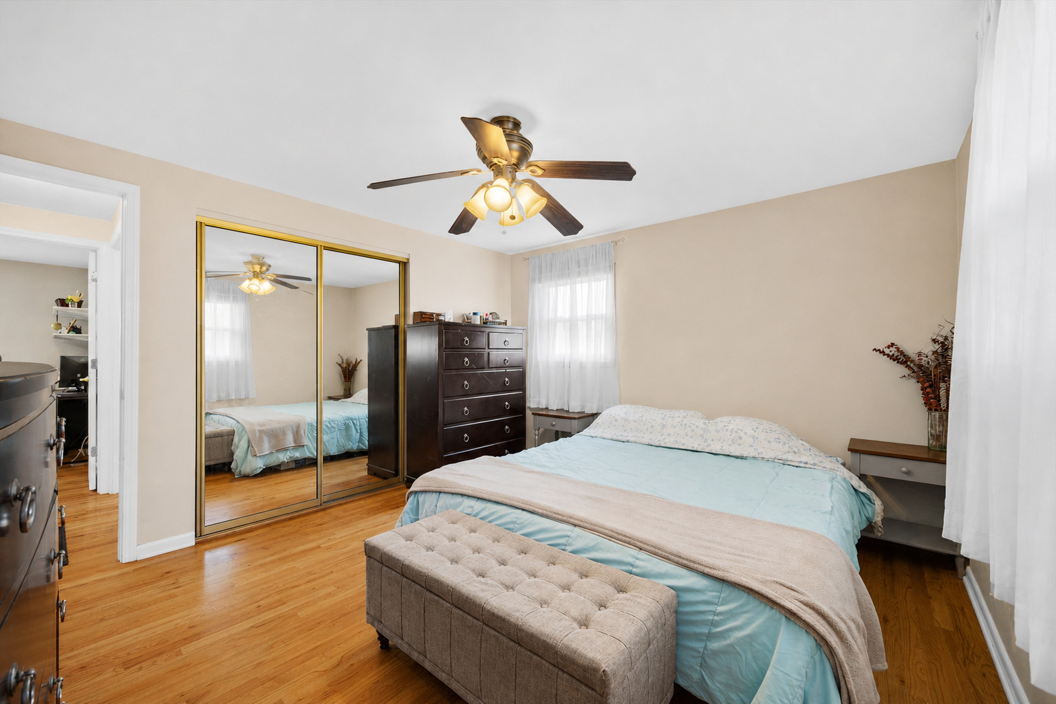 1321 Hampton Lane, Schaumburg, IL 60193