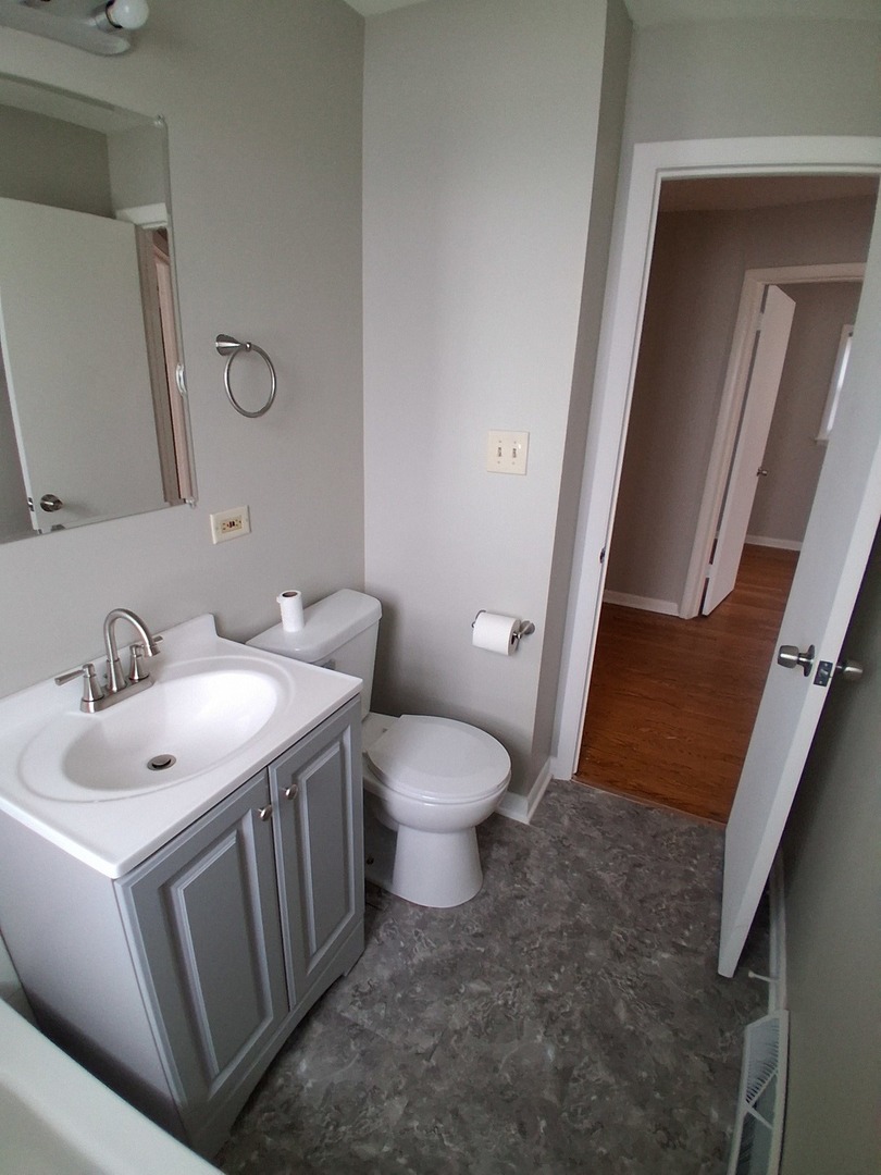 17333 Roy Street, Lansing, IL 60438