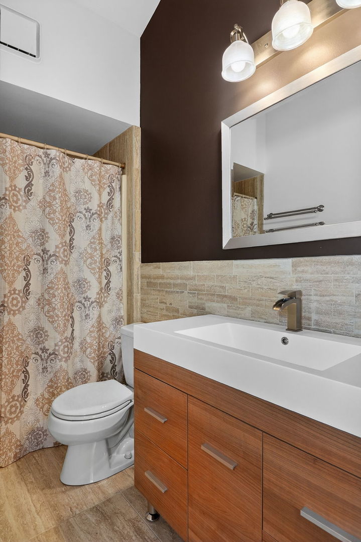 853 Bonnie Brae Lane, Bolingbrook, IL 60440