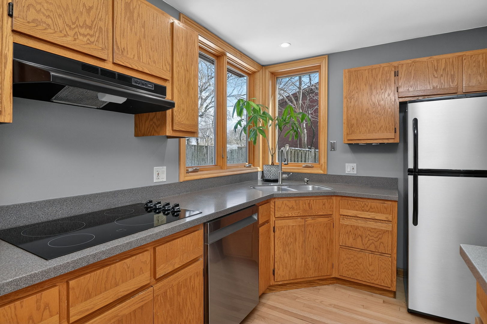 853 Bonnie Brae Lane, Bolingbrook, IL 60440