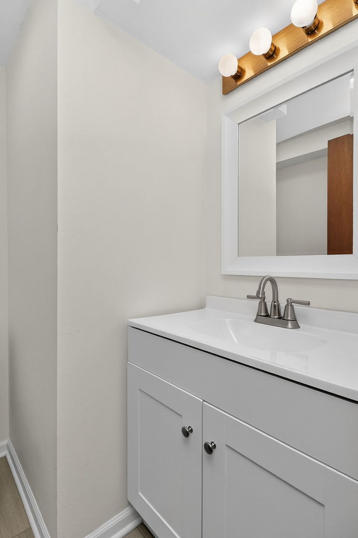 853 Bonnie Brae Lane, Bolingbrook, IL 60440