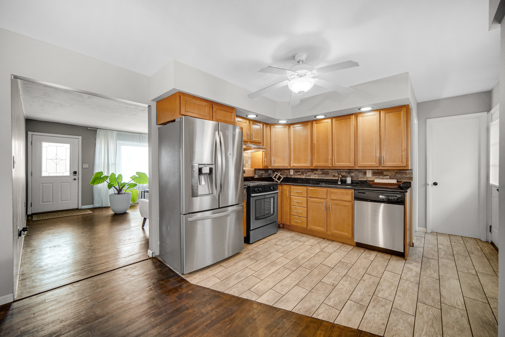 17509 Maple Avenue, Lansing, IL 60438