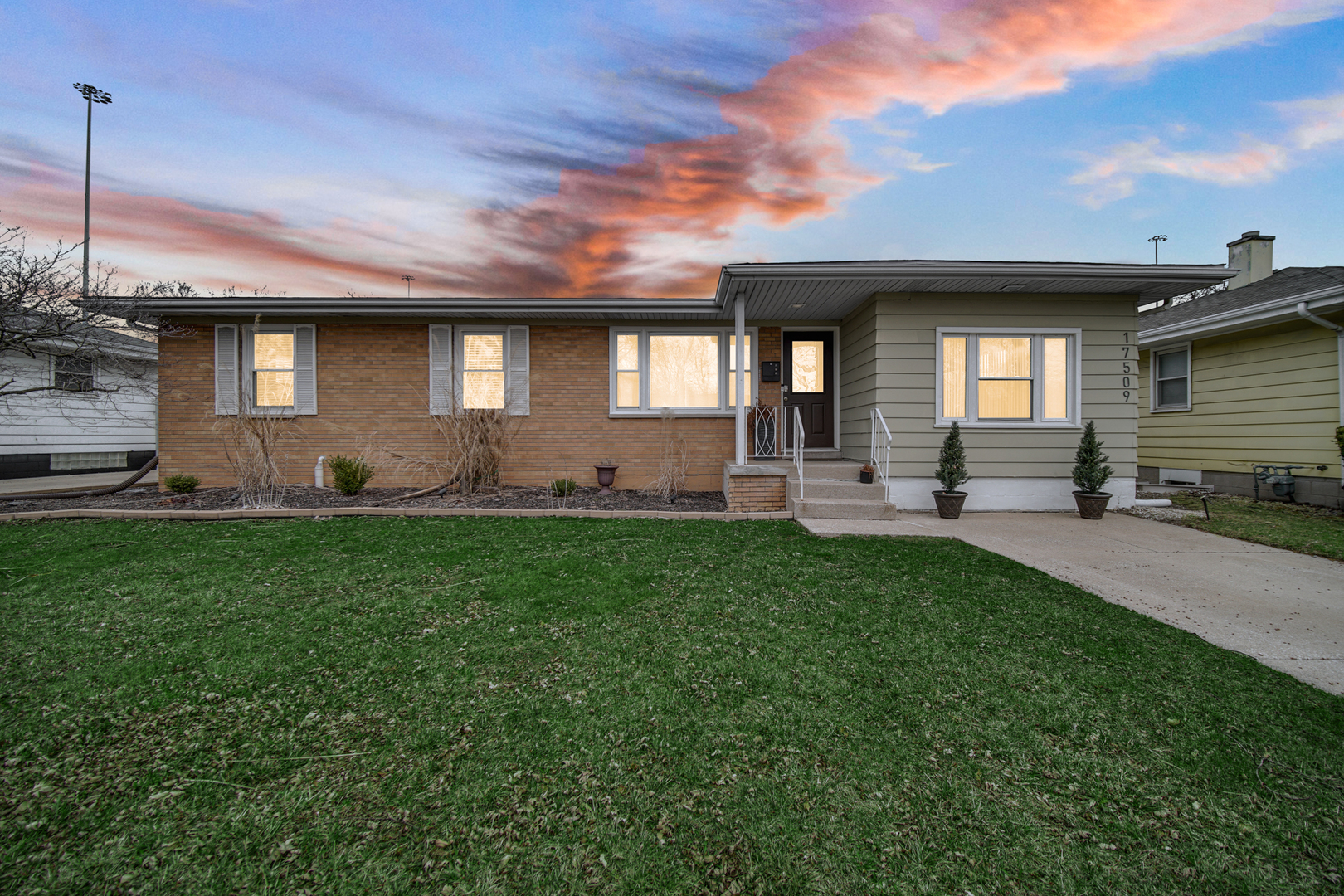 17509 Maple Avenue, Lansing, IL 60438