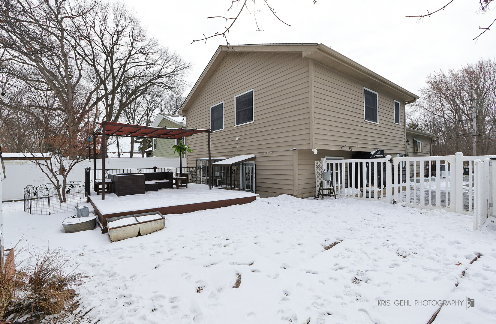 503 E Lake Avenue, Round Lake Beach, IL 60073