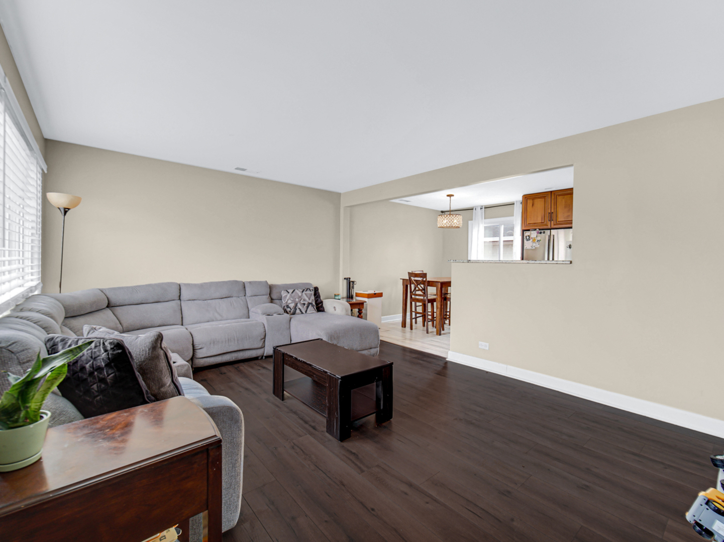 31 E 14th Place, Lombard, IL 60148