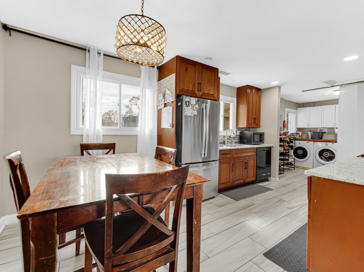 31 E 14th Place, Lombard, IL 60148