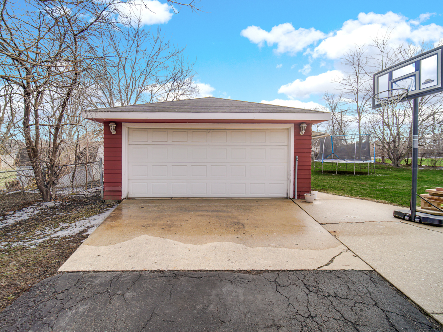 31 E 14th Place, Lombard, IL 60148