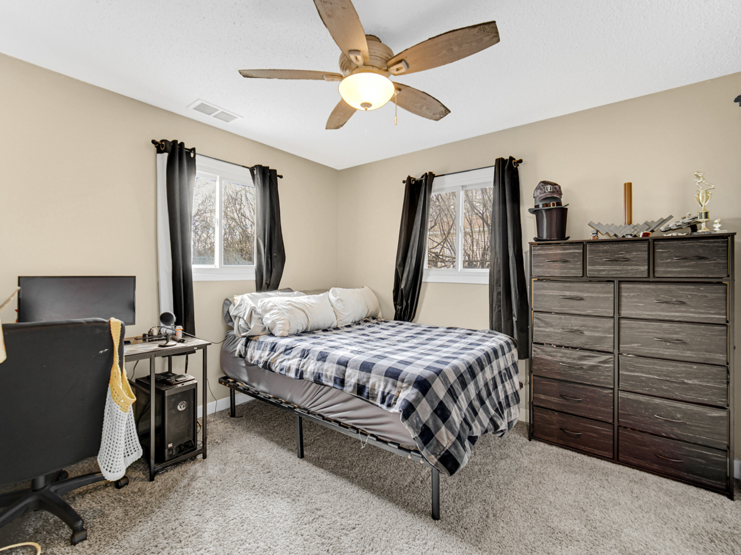 31 E 14th Place, Lombard, IL 60148